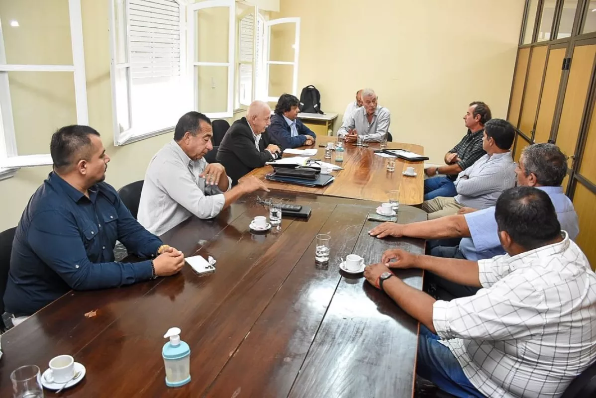 Small Livestock Producers in La Viña and Guachipas Raise Concerns Over Vaccine Price Hike in Meeting with Senate Commission