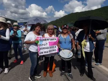 Una súper marcha docente paralizará la ciudad