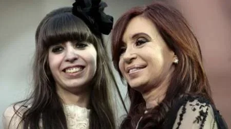 Cristina parte a Cuba para visitar a Florencia Kirchner