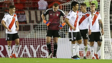 Por Pratto, River empató y salvó el invicto