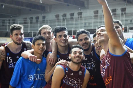 Salta Basket sigue con vida