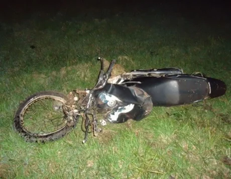 Motociclista chocó contra un tractor y murió