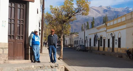 Cachi colapsó por la cantidad de turistas durante el fin de semana largo