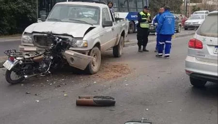 Camioneta se cruzó de carril y provocó una tragedia