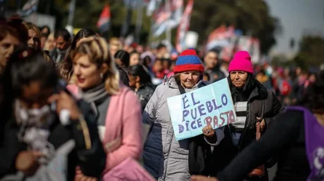 Desde España alertan sobre otra "crisis terminal" en Argentina