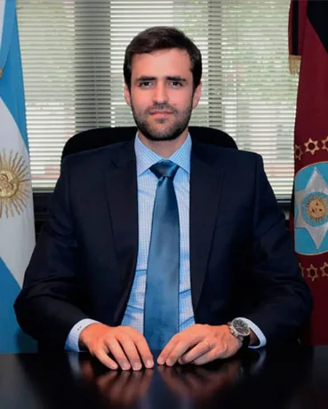 Renunció el ministro Emiliano Estrada