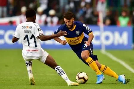 Boca goleó en Quito y puso un pie en la semifinal