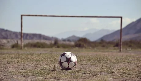 Mataron a un adolescente en una cancha de Embarcación: hay un detenido