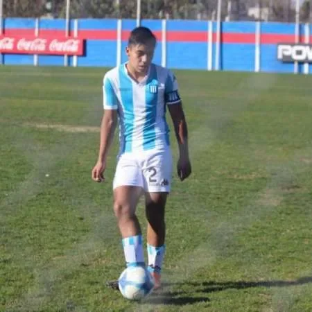 Maxi Erazo, jugador de la Novena categoría de Racing Club de Avellaneda