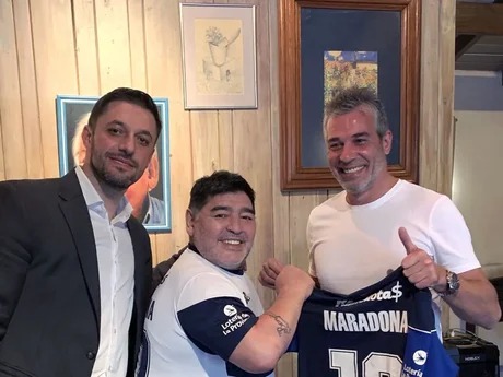 Confirmado: Maradona es el nuevo técnico de Gimnasia de La Plata