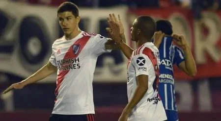 River fue superior a Godoy Cruz y avanza en la Copa