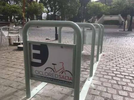 Instalaron 4 módulos para estacionar bicicletas en distintos puntos de la capital