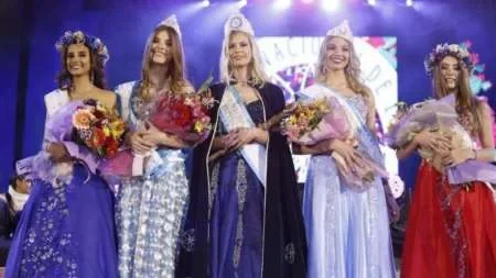 Camila Iglesias, de Buenos Aires, es la nueva Reina Nacional de los Estudiantes