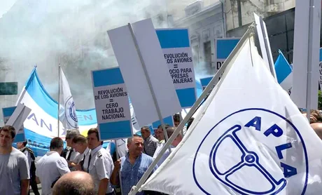 El gremio de pilotos anunció un paro por 48 horas para este fin de semana