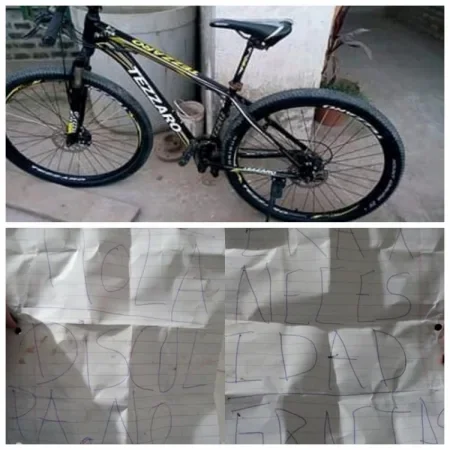 Robó una bici y horas más tardes la devolvió con un cartel: “Era por necesidad"