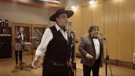 Los Palmeras grabaron una versión de la canción “Doble Vida” junto al Chaqueño Palavecino