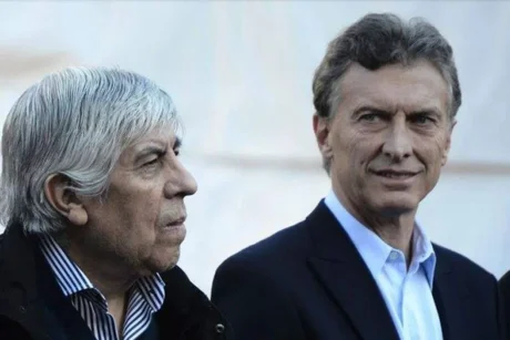 "Macri no se tiene que comparar con San Martín sino con el caballo"