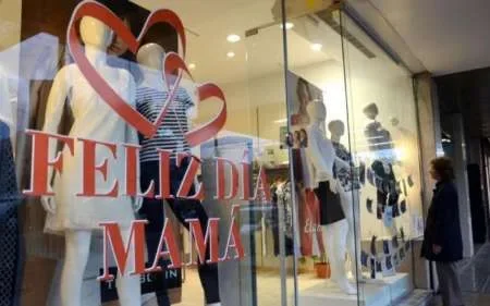 Crisis: los comercios facturaron un 12% menos en ventas por el Día de la Madre