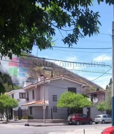 Bomberos extinguieron un incendio en el cerro San Bernardo