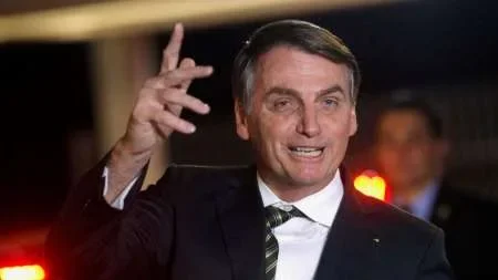 Bolsonaro anunció que tres empresas dejan Argentina para instalarse en Brasil, pero era mentira