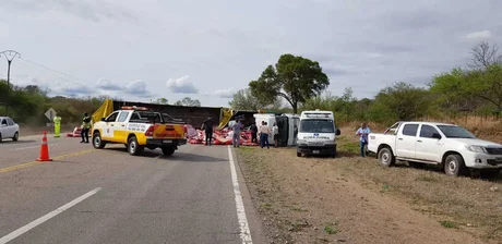 Camionero alcoholizado volcó en el Valle de Siancas