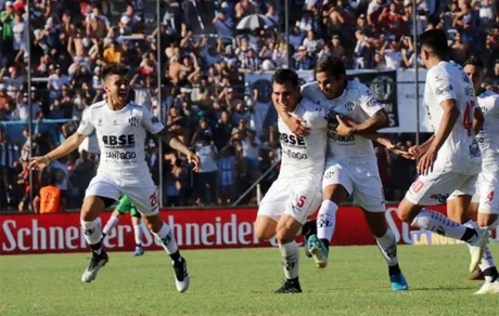 Central Córdoba de Santiago del Estero a un partido de la Libertadores