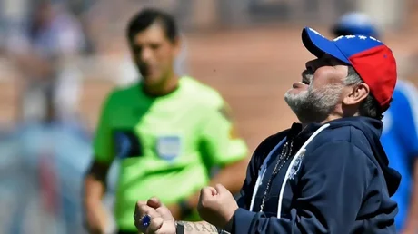 Maradona dejó de ser el DT de Gimnasia