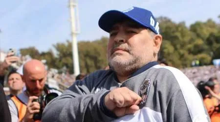 Maradona seguirá siendo el entrenador de Gimnasia