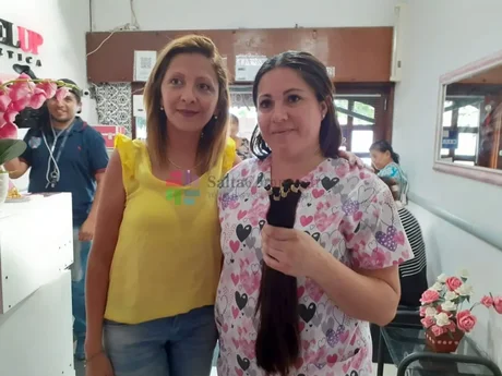 Realizan pelucas y turbantes para pacientes oncológicas