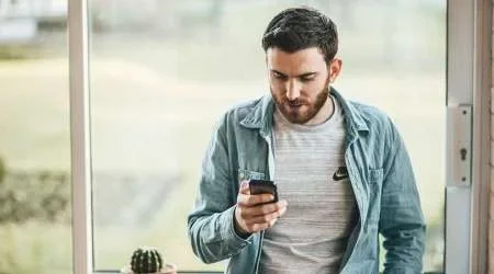 Las lesiones por el uso del celular van en aumento