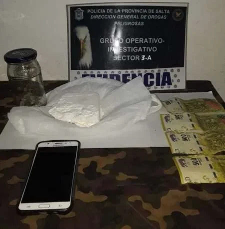 Secuestran más de 4 mil dosis de droga y detienen a cuatro personas