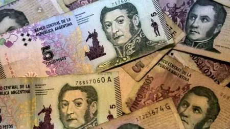 Los comercios que no reciban los billetes de 5 pesos serán sancionados