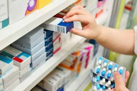 Farmacias dejarían de atender PAMI por una deuda de 19 millones de pesos