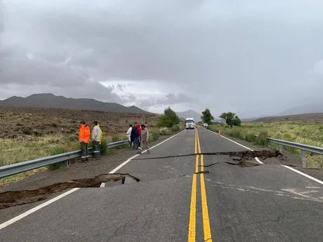 Está cortada la ruta 51 a la altura de Las Cuevas