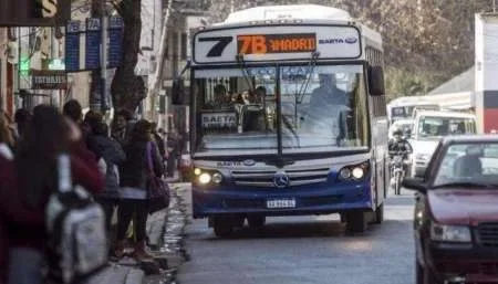 Los colectivos 7A y el 7B vuelven a circular por Castañares pero solo de día