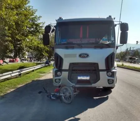 Motociclista murió tras un siniestro vial en avenida Tavella