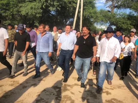 Sáenz convocó a una mesa multisectorial para abordar la crisis en el norte de Salta