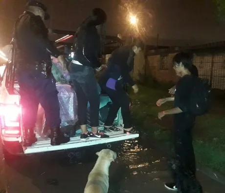 Asistieron a 52 familias en toda Salta por el temporal del viernes