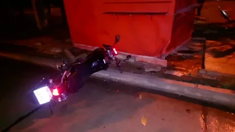 Fue embestida por una moto y murió