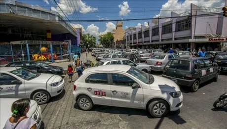 Remises no pagarán sus diarias a las agencias y podrán circular con RTO y carnet vencido