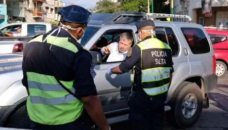 Aclaran que se puede ir al cajero o al súper sin el permiso de circulación