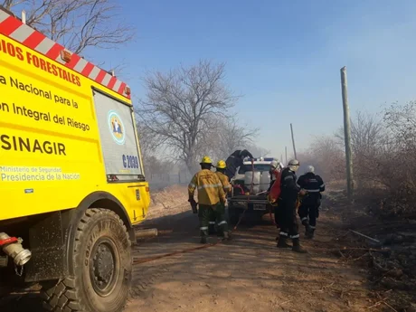 Sofocan un importante incendio en la zona sur de Salta