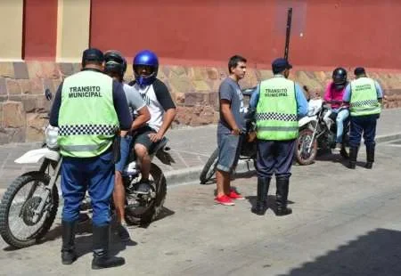 Desde este lunes los inspectores de Tránsito pueden realizar actas digitales