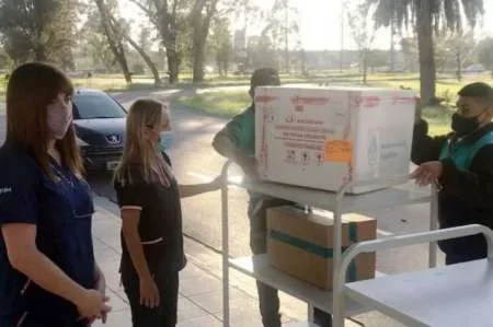 Llegaron a Salta las dosis Sputnik V para la segunda etapa de vacunación