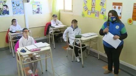 Se aprobó el protocolo para la vuelta a clases presenciales en Salta: "no van a volver todos los estudiantes los mismos días"