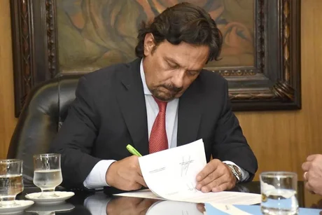 Reforma de la Constitución: Sáenz convocó a sesiones extraordinarias