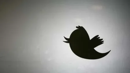 Twitter expulsará de su plataforma a quienes desinformen sobre las vacunas