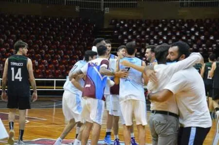 Gran victoria de Salta Basket en tiempo suplementario