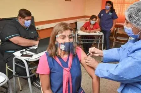 En Salta ya se vacunaron a más de 20 mil docentes: el universo en la provincia es de 36 mil