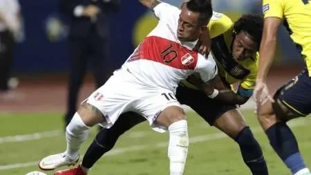 Ecuador empató con Perú y complica su clasificación a los cuartos de final